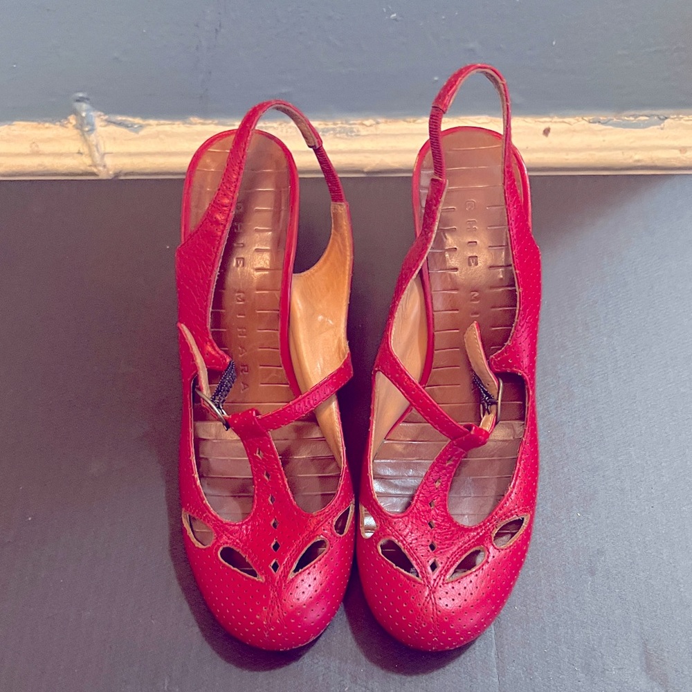 Red Cherie Mihara pumps